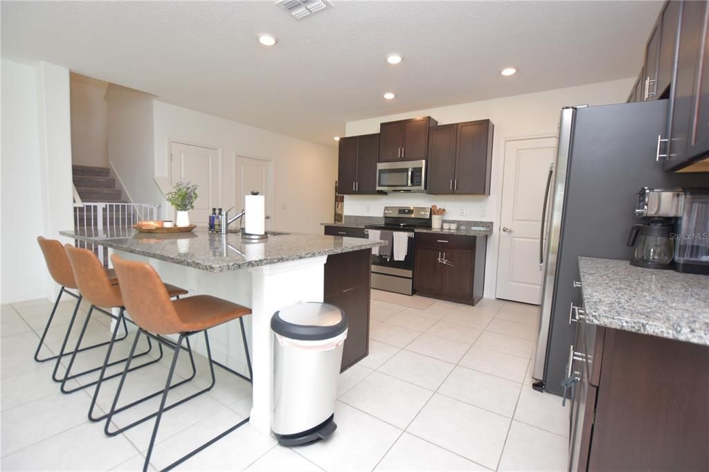 Active With Contract: $2,550 (5 beds, 2 baths, 2896 Square Feet)