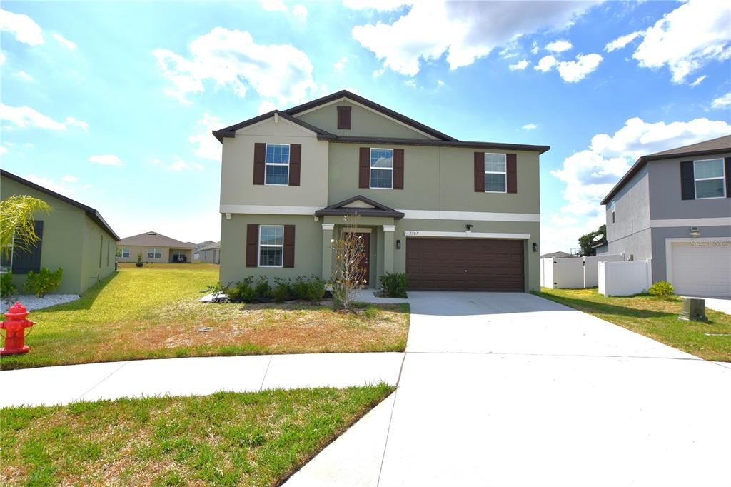 Active With Contract: $2,550 (5 beds, 2 baths, 2896 Square Feet)