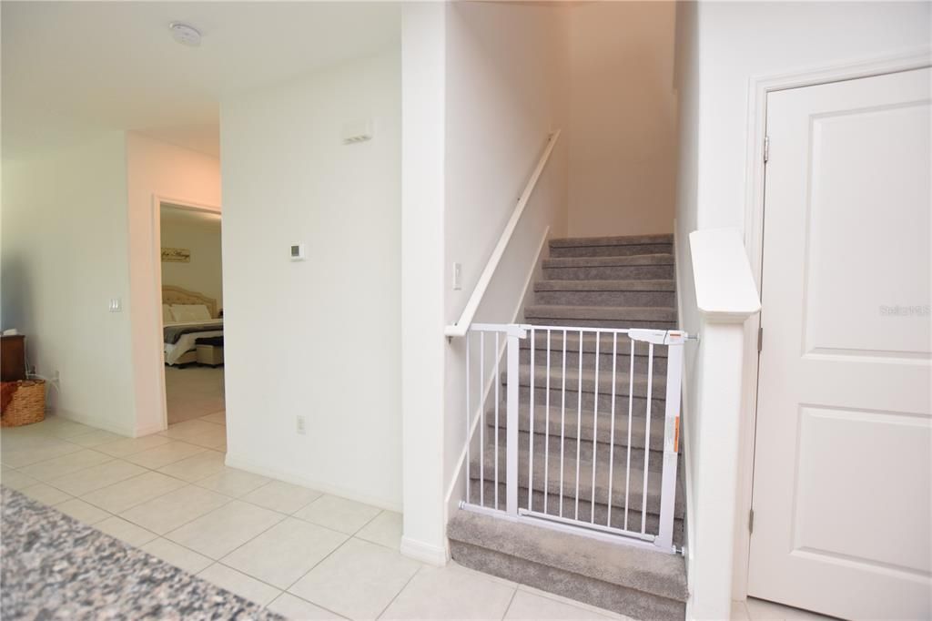 Active With Contract: $2,550 (5 beds, 2 baths, 2896 Square Feet)