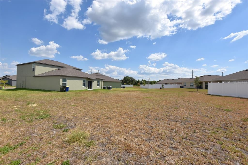 Active With Contract: $2,550 (5 beds, 2 baths, 2896 Square Feet)