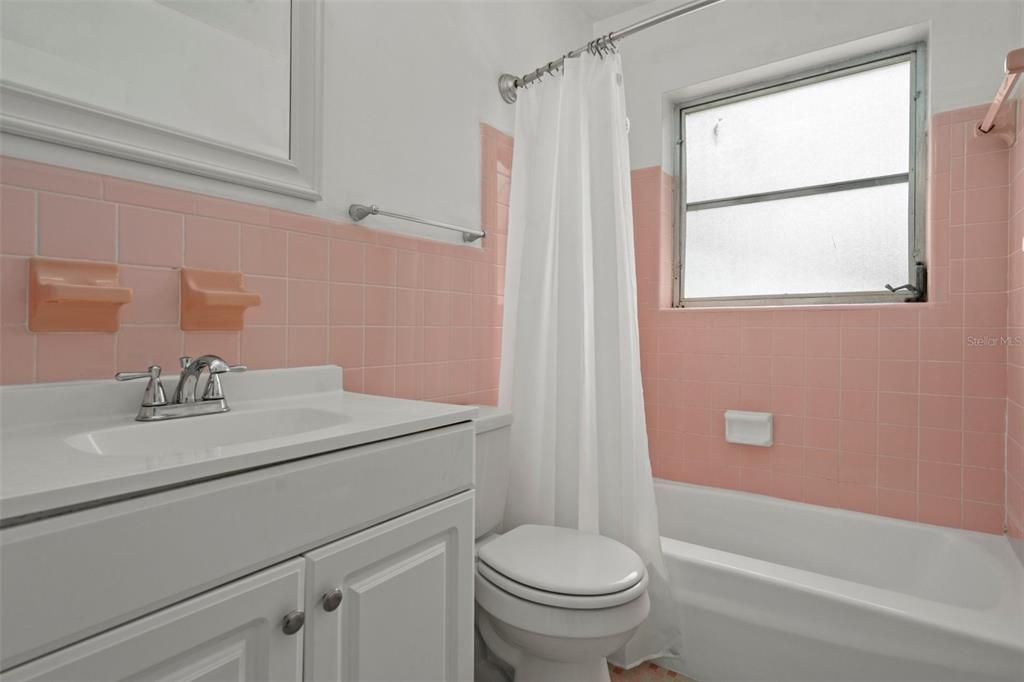 For Sale: $259,900 (3 beds, 2 baths, 1311 Square Feet)