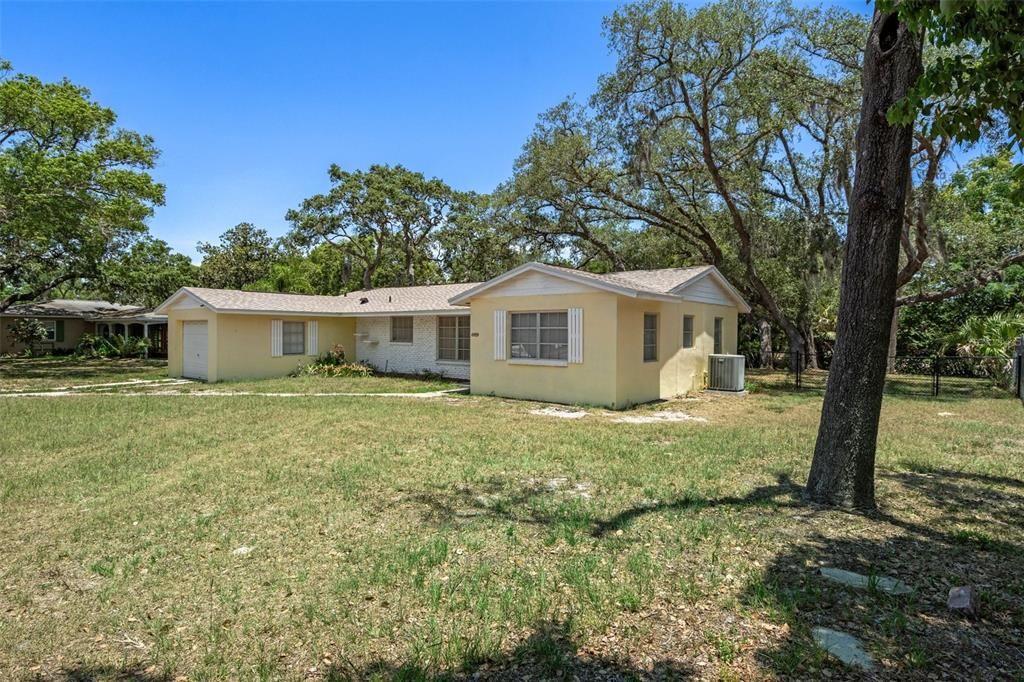 For Sale: $259,900 (3 beds, 2 baths, 1311 Square Feet)