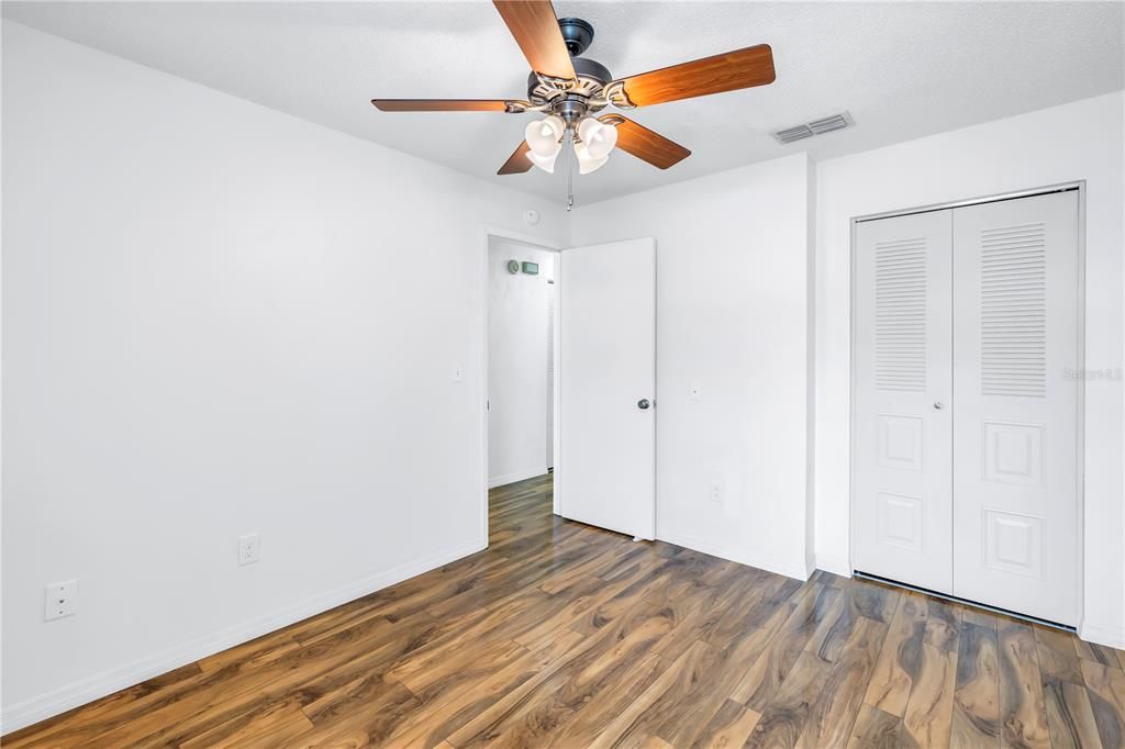 Active With Contract: $300,000 (2 beds, 2 baths, 1024 Square Feet)