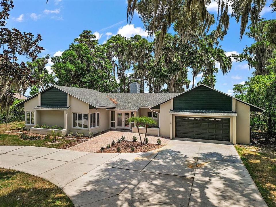 For Sale: $995,000 (3 beds, 2 baths, 1859 Square Feet)