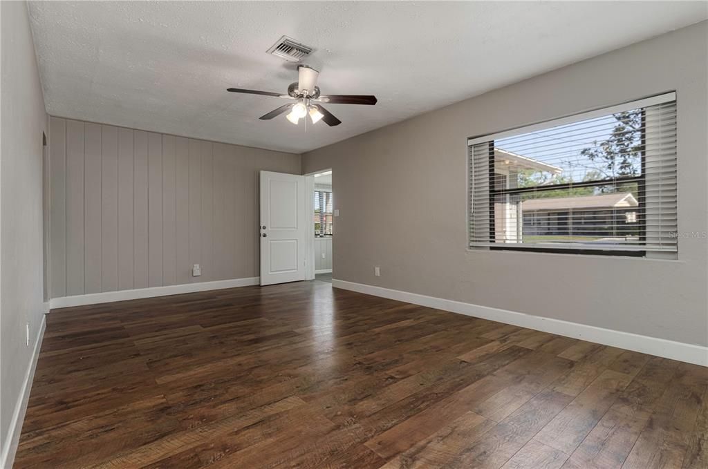 Active With Contract: $345,000 (4 beds, 2 baths, 1762 Square Feet)