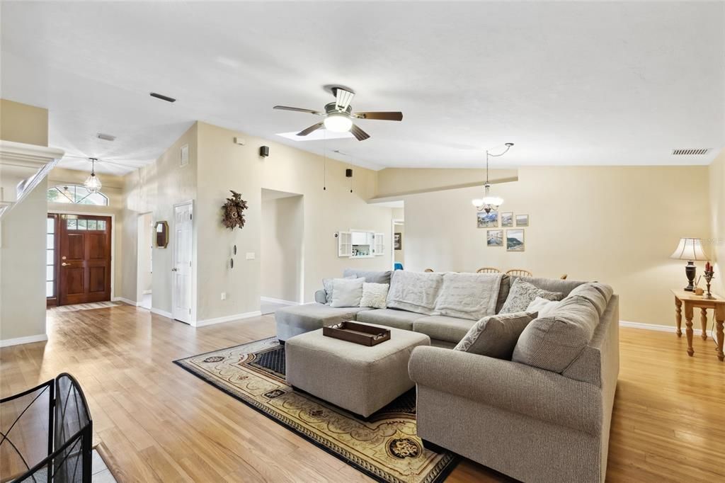 For Sale: $444,900 (3 beds, 2 baths, 2251 Square Feet)