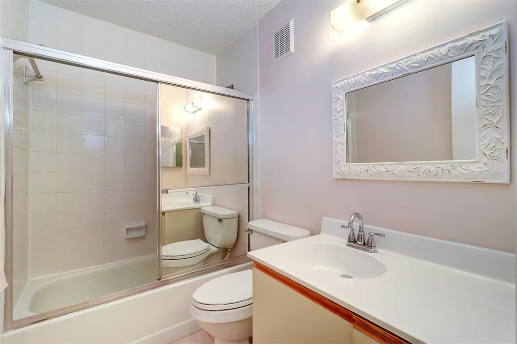 For Sale: $254,000 (2 beds, 2 baths, 1435 Square Feet)