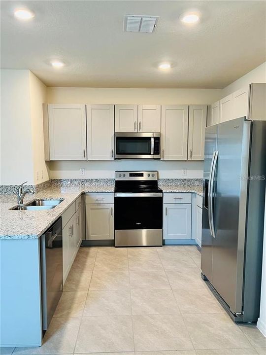 For Rent: $2,300 (3 beds, 2 baths, 1504 Square Feet)