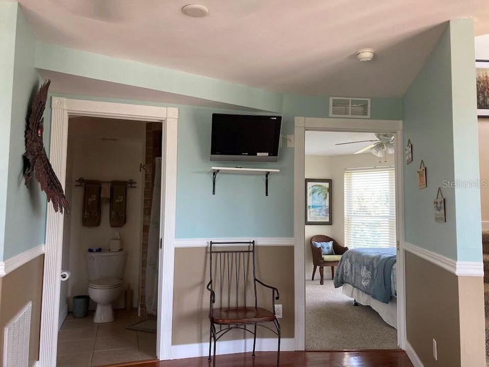 Foyer facing bath and guest room