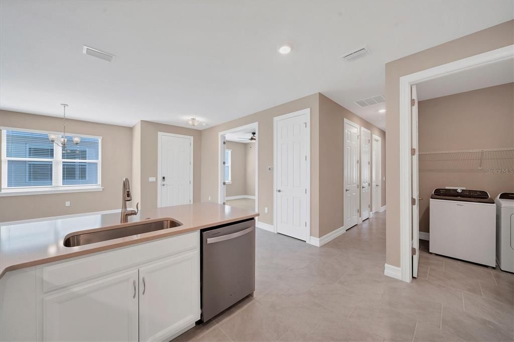 Active With Contract: $2,500 (2 beds, 2 baths, 1503 Square Feet)