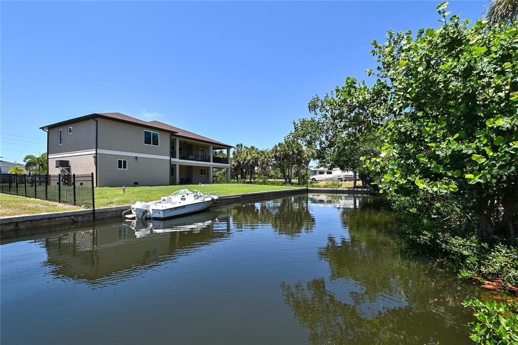 For Sale: $863,000 (2 beds, 2 baths, 1325 Square Feet)