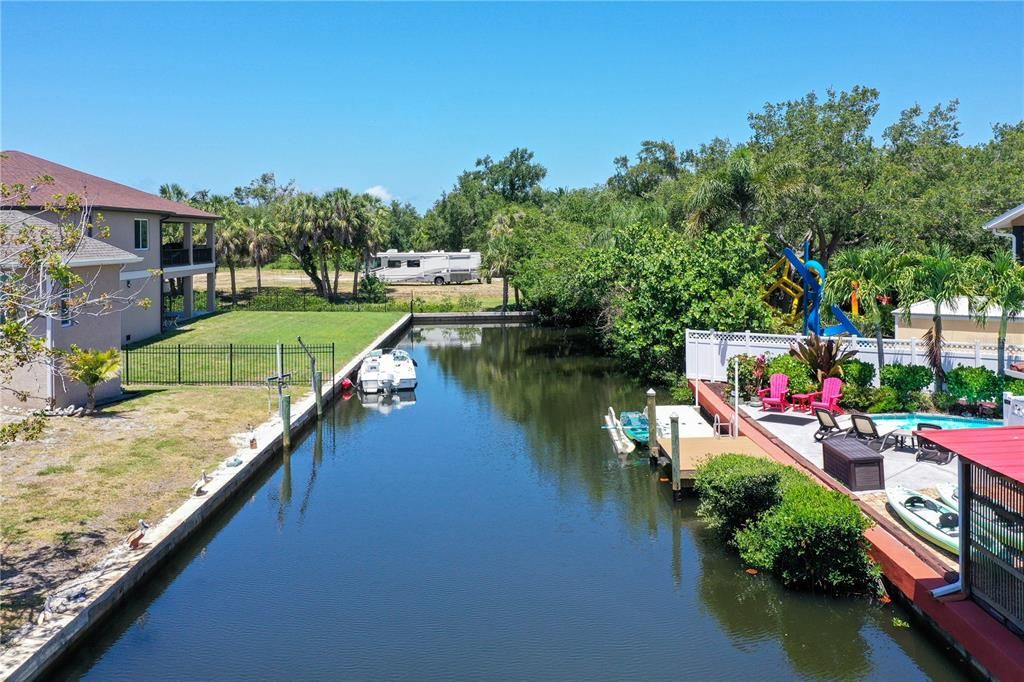 For Sale: $863,000 (2 beds, 2 baths, 1325 Square Feet)