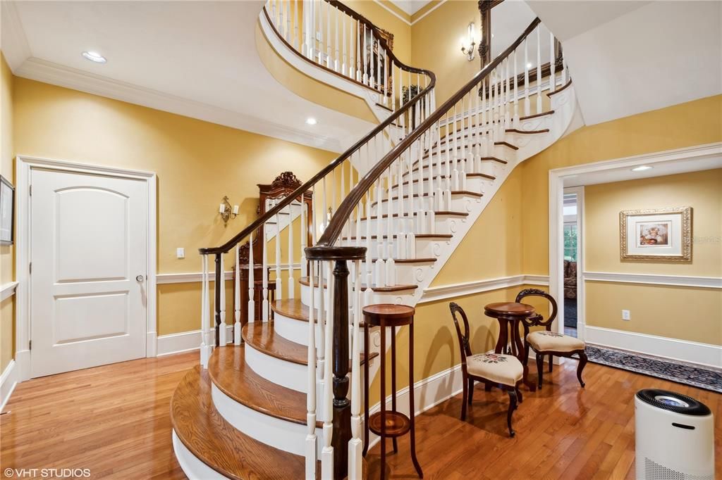 Extravagant Staircase