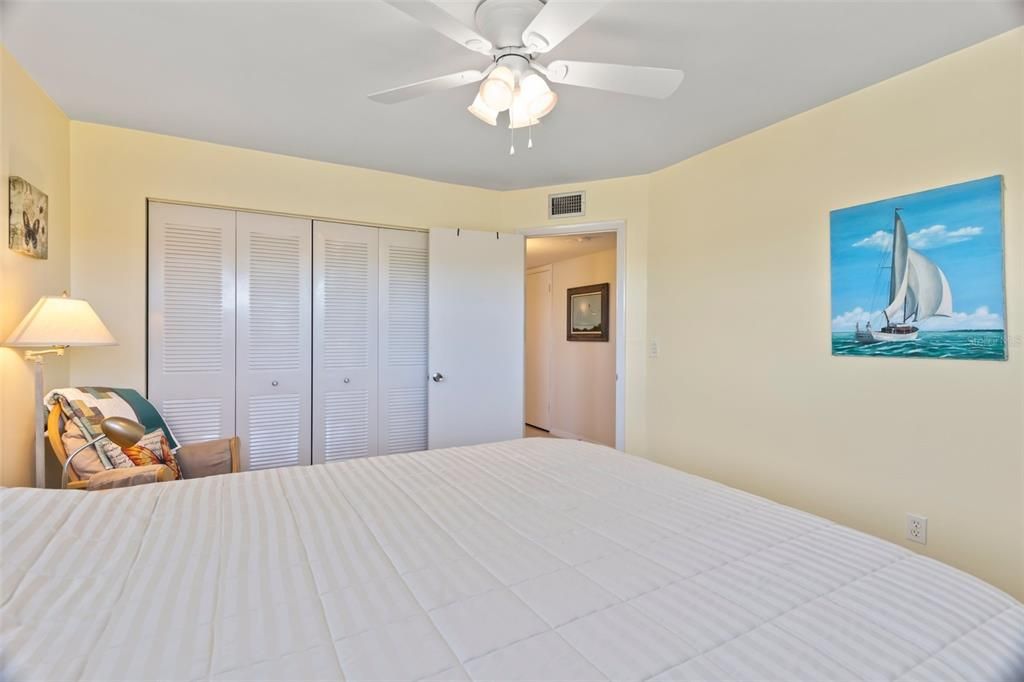 For Sale: $315,000 (2 beds, 2 baths, 1000 Square Feet)