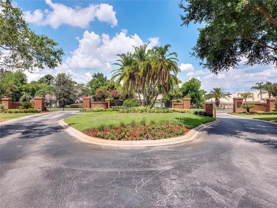 Active With Contract: $570,000 (3 beds, 3 baths, 2220 Square Feet)