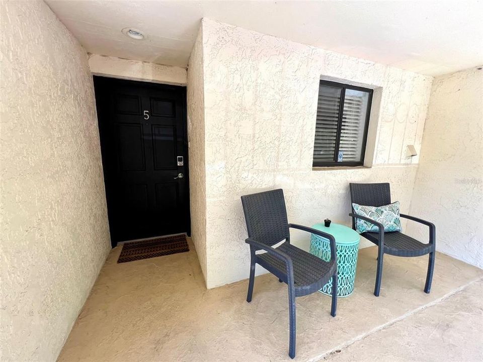 For Rent: $4,500 (2 beds, 2 baths, 1138 Square Feet)