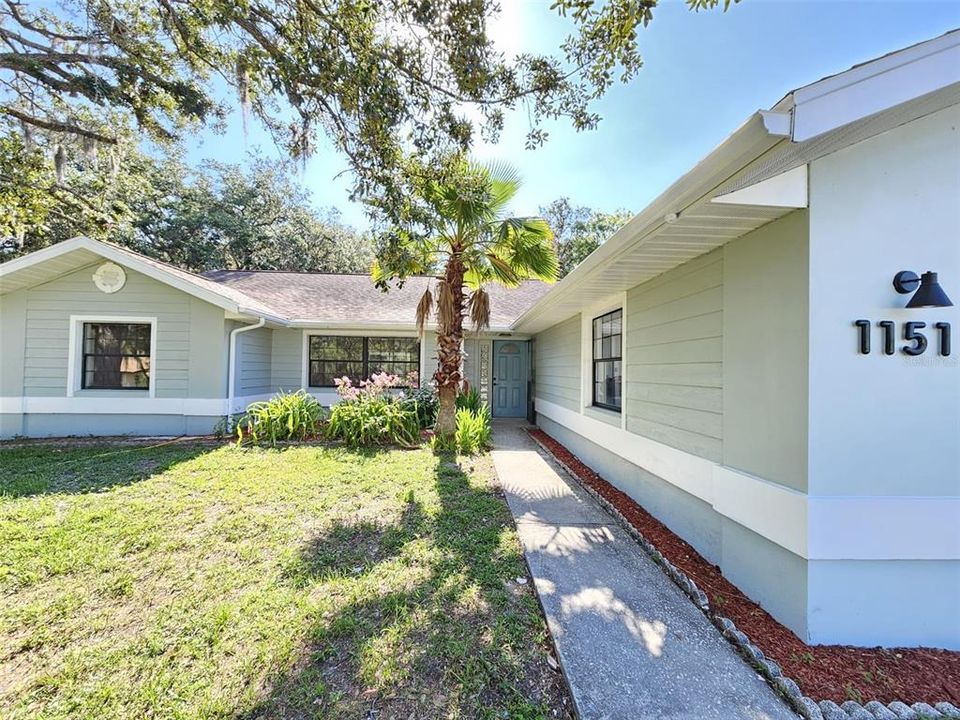 Active With Contract: $297,000 (3 beds, 2 baths, 1847 Square Feet)