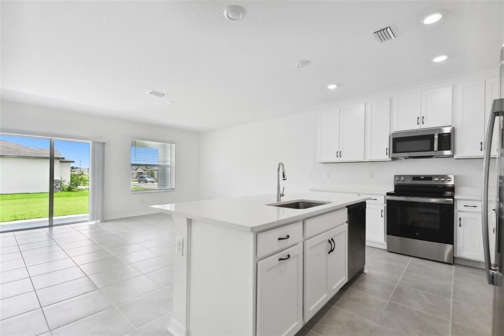 Active With Contract: $384,999 (3 beds, 2 baths, 1740 Square Feet)