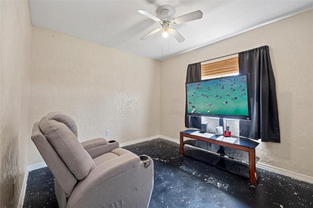 Active With Contract: $385,000 (3 beds, 3 baths, 1442 Square Feet)