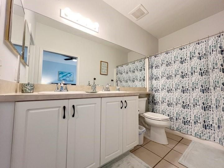 For Sale: $249,500 (2 beds, 2 baths, 1465 Square Feet)