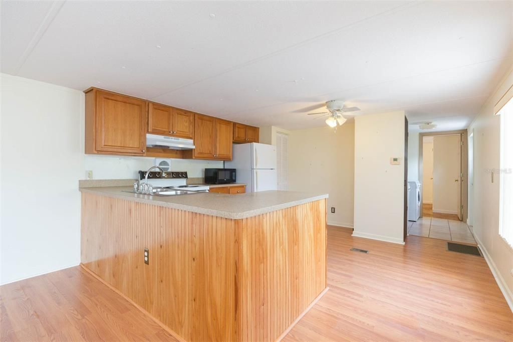 For Sale: $104,000 (2 beds, 2 baths, 784 Square Feet)