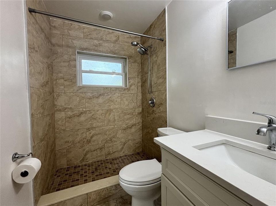 Active With Contract: $1,825 (3 beds, 1 baths, 1125 Square Feet)