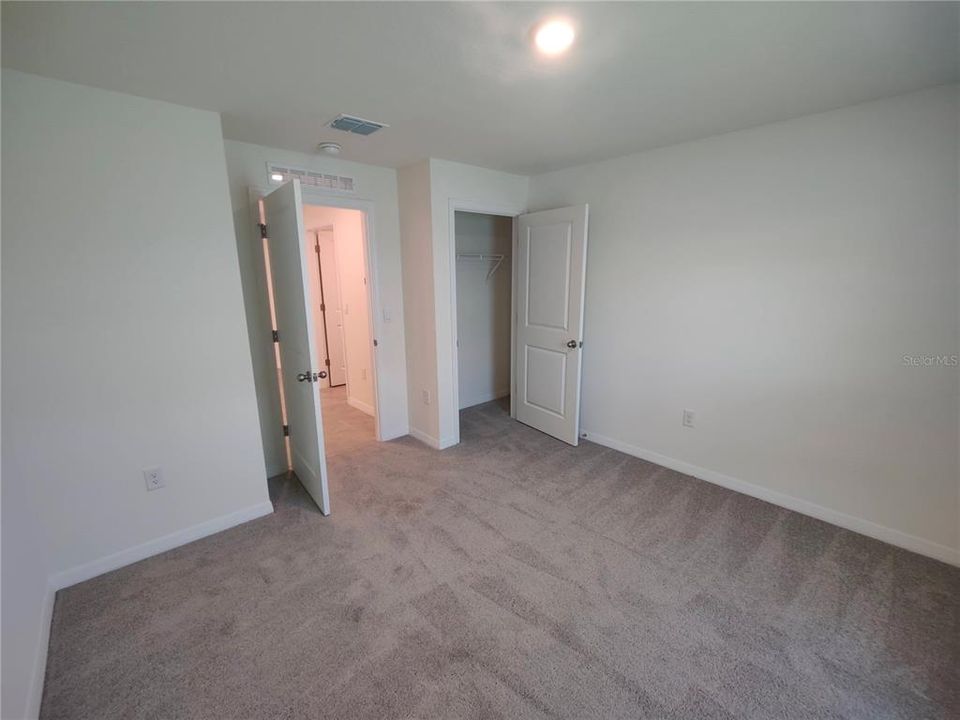 For Rent: $2,000 (4 beds, 2 baths, 1832 Square Feet)