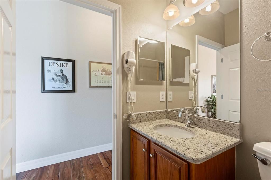 Active With Contract: $999,000 (4 beds, 3 baths, 2226 Square Feet)