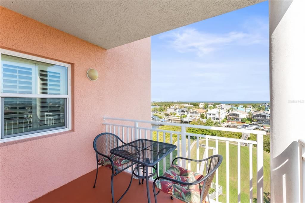 For Sale: $399,900 (2 beds, 2 baths, 1283 Square Feet)