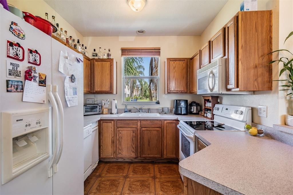 For Sale: $275,000 (2 beds, 1 baths, 1146 Square Feet)