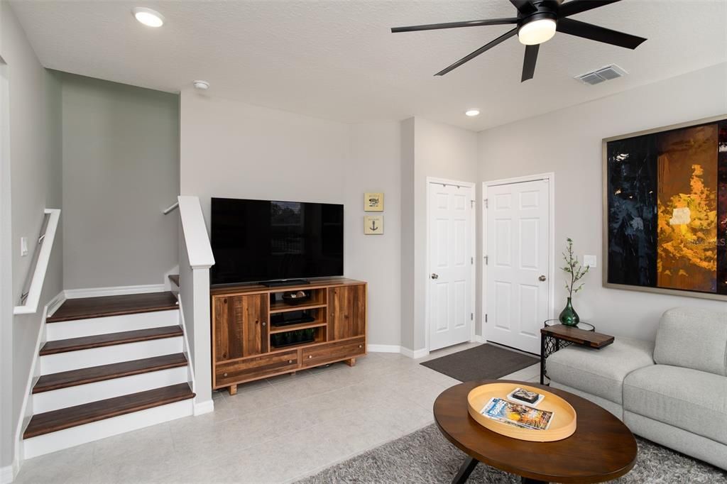 Active With Contract: $2,495 (3 beds, 2 baths, 1704 Square Feet)