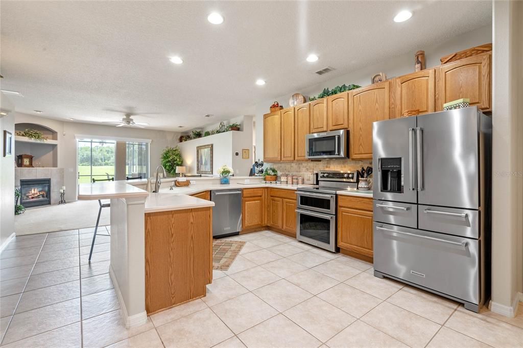Recently Sold: $619,990 (3 beds, 2 baths, 2575 Square Feet)