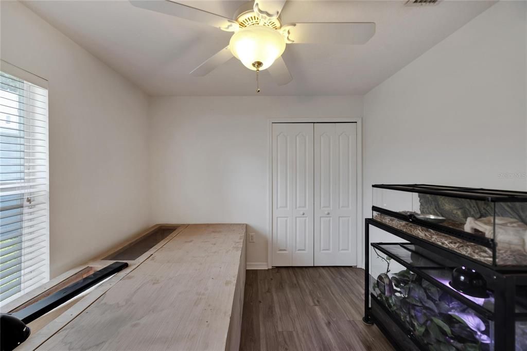 For Sale: $348,000 (3 beds, 2 baths, 1579 Square Feet)