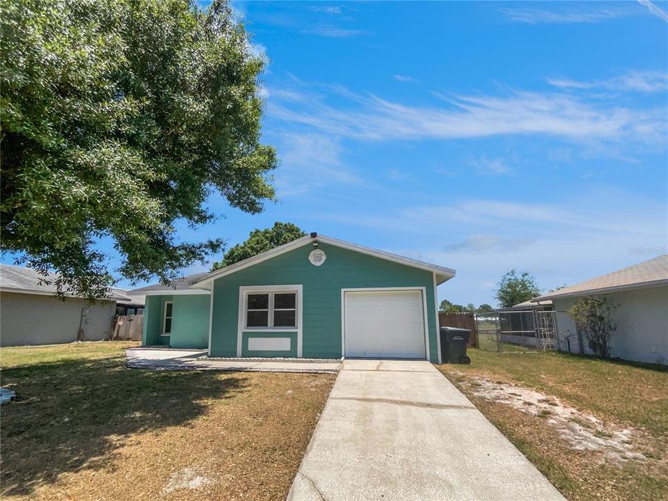 For Sale: $243,000 (3 beds, 2 baths, 1191 Square Feet)