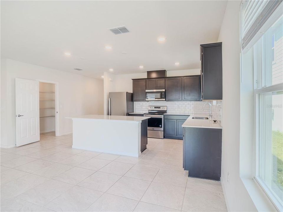 Active With Contract: $2,100 (4 beds, 2 baths, 1865 Square Feet)