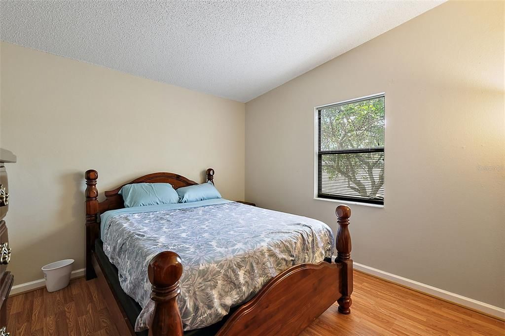 For Sale: $245,000 (2 beds, 2 baths, 1040 Square Feet)