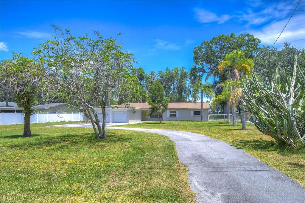 Active With Contract: $315,000 (3 beds, 2 baths, 1695 Square Feet)