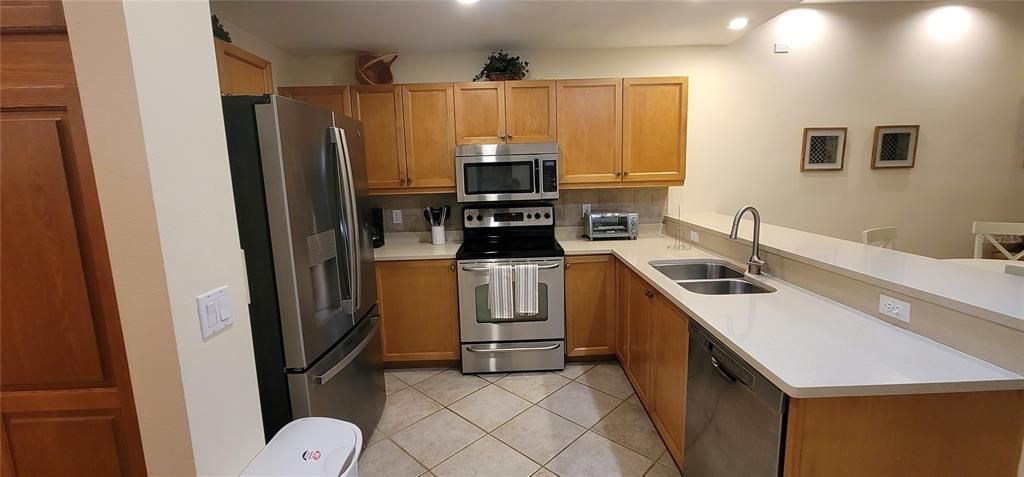 For Rent: $3,900 (2 beds, 2 baths, 1117 Square Feet)