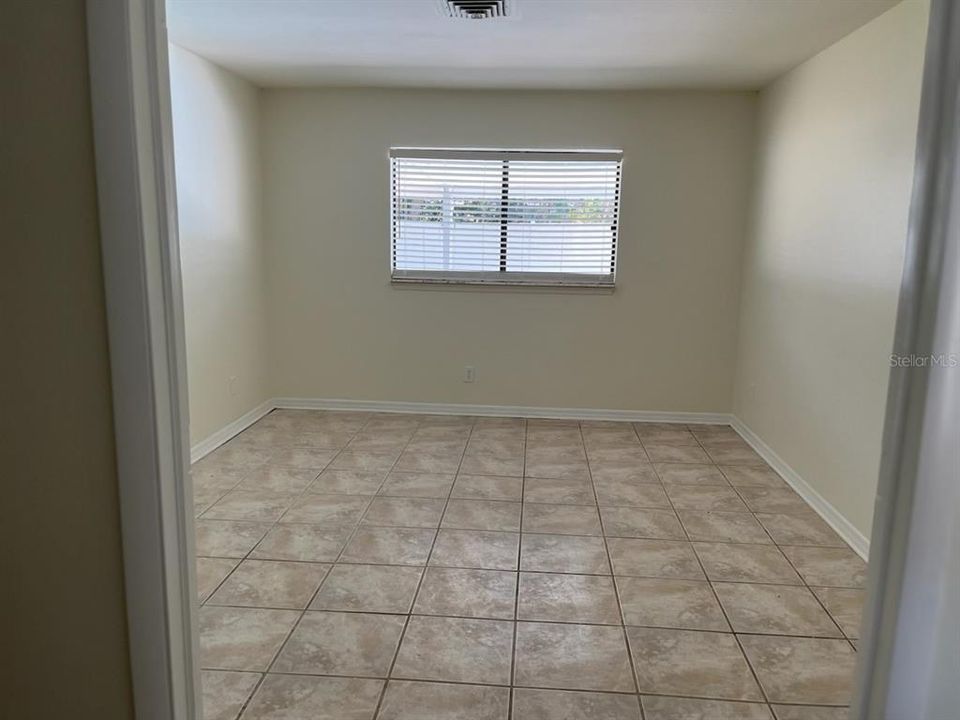 Active With Contract: $2,500 (4 beds, 2 baths, 1955 Square Feet)