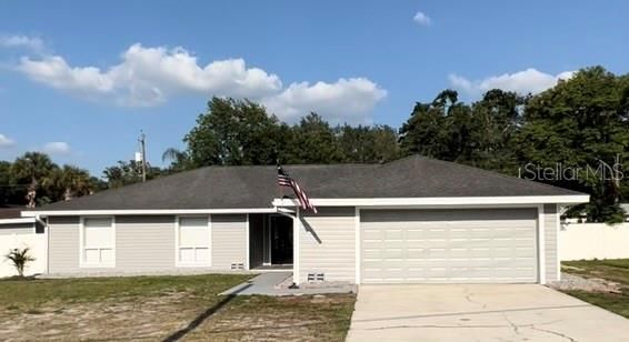 Active With Contract: $2,500 (4 beds, 2 baths, 1955 Square Feet)