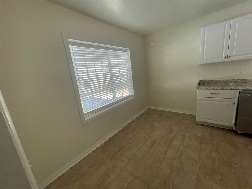 Active With Contract: $2,500 (4 beds, 2 baths, 1955 Square Feet)