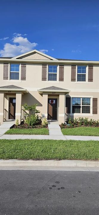 Recently Rented: $2,275 (3 beds, 2 baths, 1672 Square Feet)