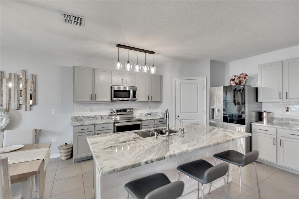 Active With Contract: $445,500 (5 beds, 3 baths, 2674 Square Feet)