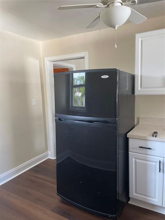 Recently Rented: $1,350 (2 beds, 1 baths, 780 Square Feet)
