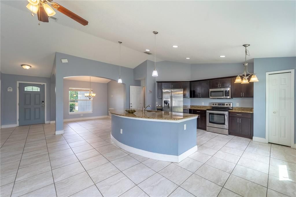 For Sale: $279,900 (3 beds, 2 baths, 1509 Square Feet)