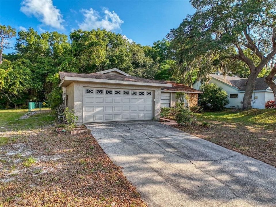 Active With Contract: $255,000 (3 beds, 2 baths, 1363 Square Feet)