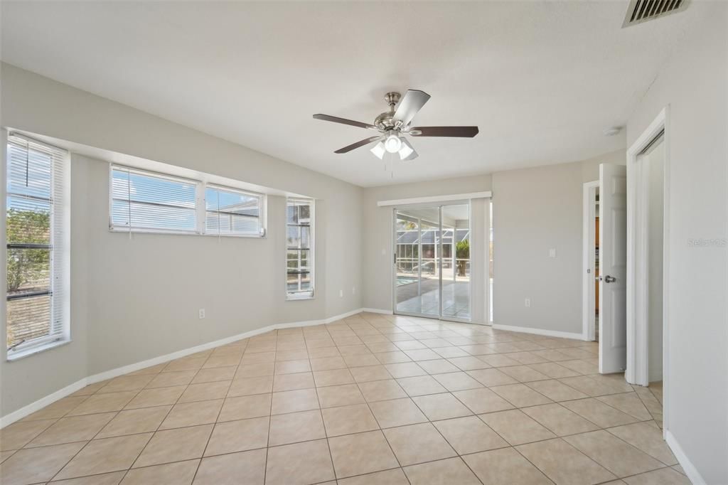 For Sale: $359,900 (3 beds, 2 baths, 1500 Square Feet)