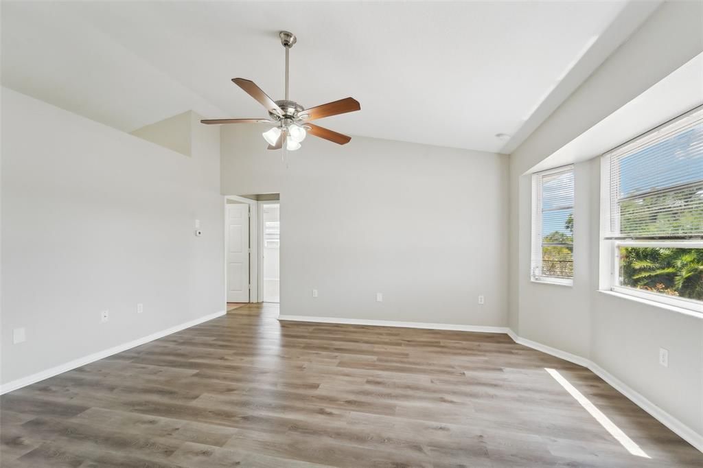 For Sale: $359,900 (3 beds, 2 baths, 1500 Square Feet)