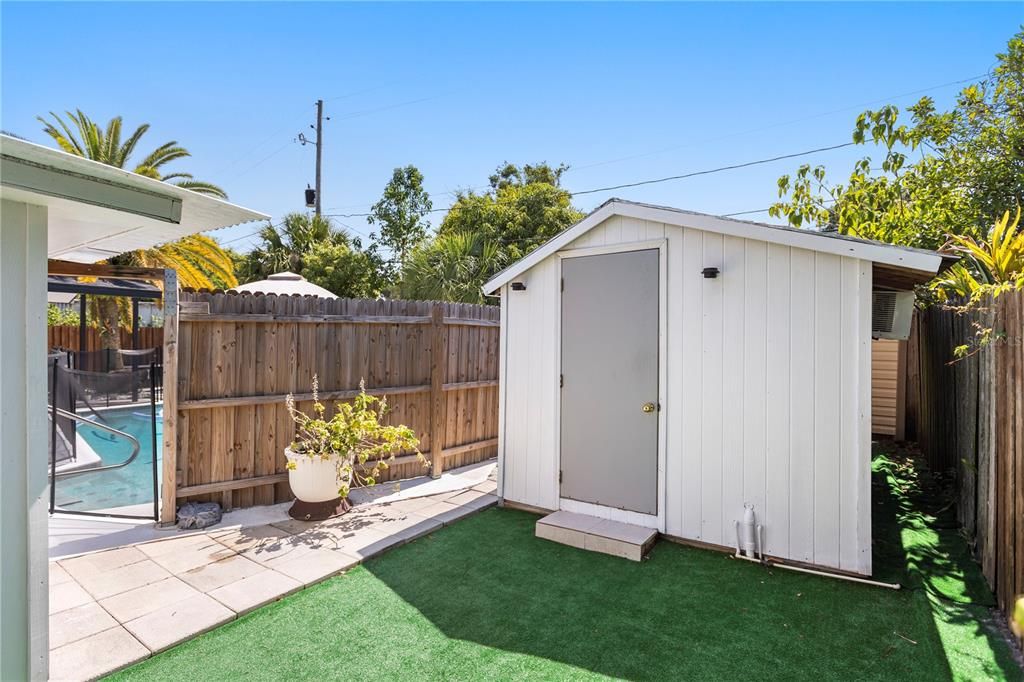 Active With Contract: $380,000 (3 beds, 2 baths, 1134 Square Feet)