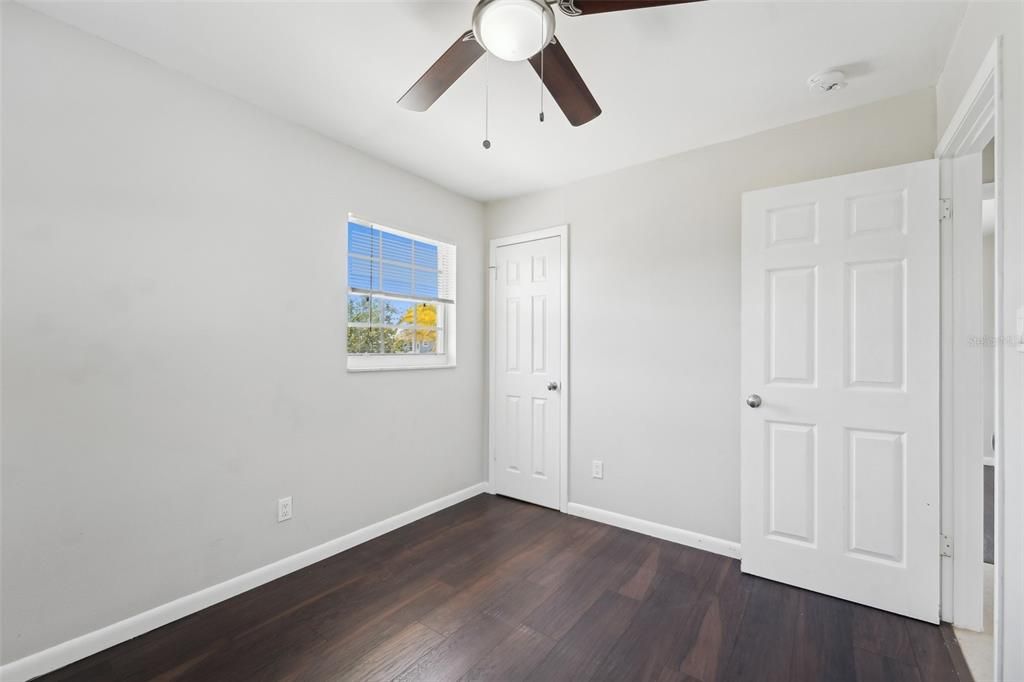 For Sale: $259,900 (3 beds, 2 baths, 1370 Square Feet)